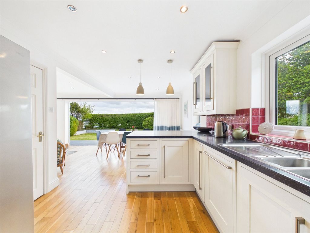 Property photo 2 of 23 Picture No. 02