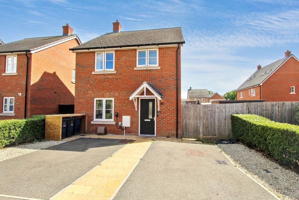 Property photo 2 of 25