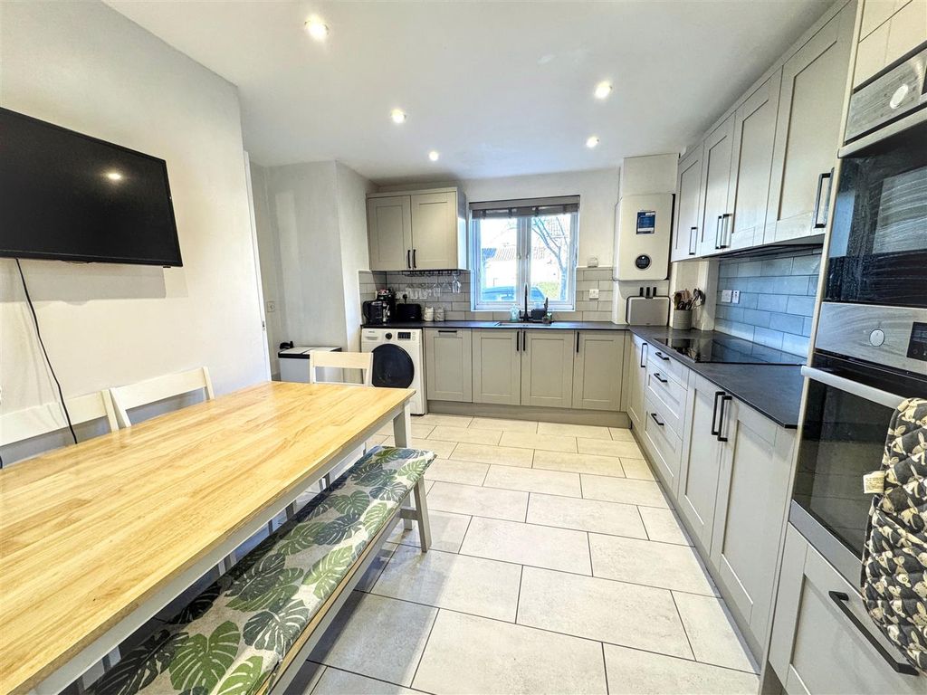 Property photo 2 of 14 Kitchen/Diner