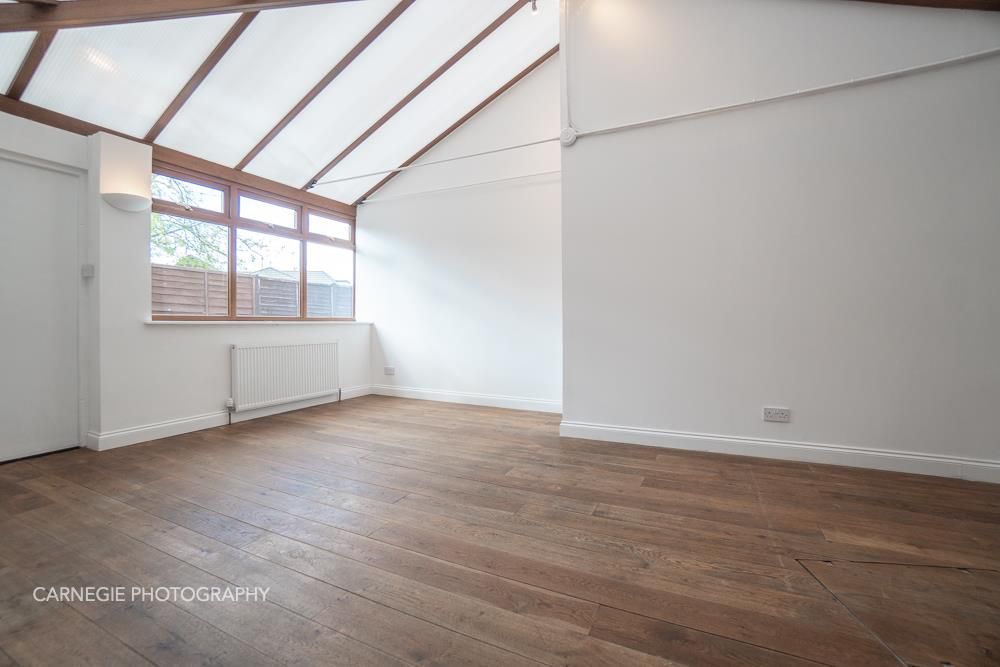 Property photo 3 of 28 Living Room