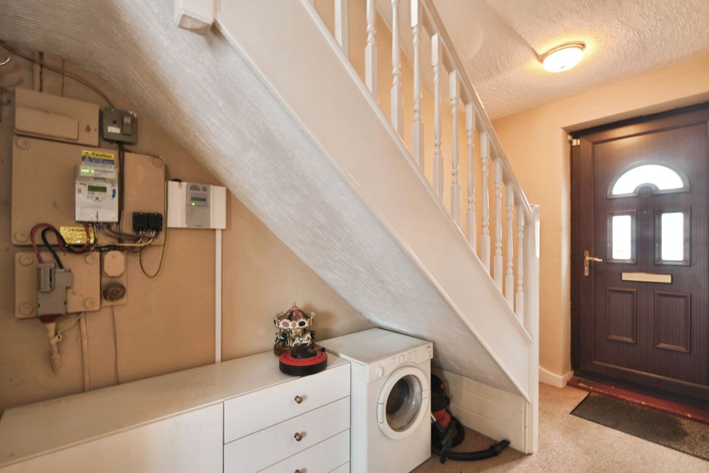 Property photo 3 of 20