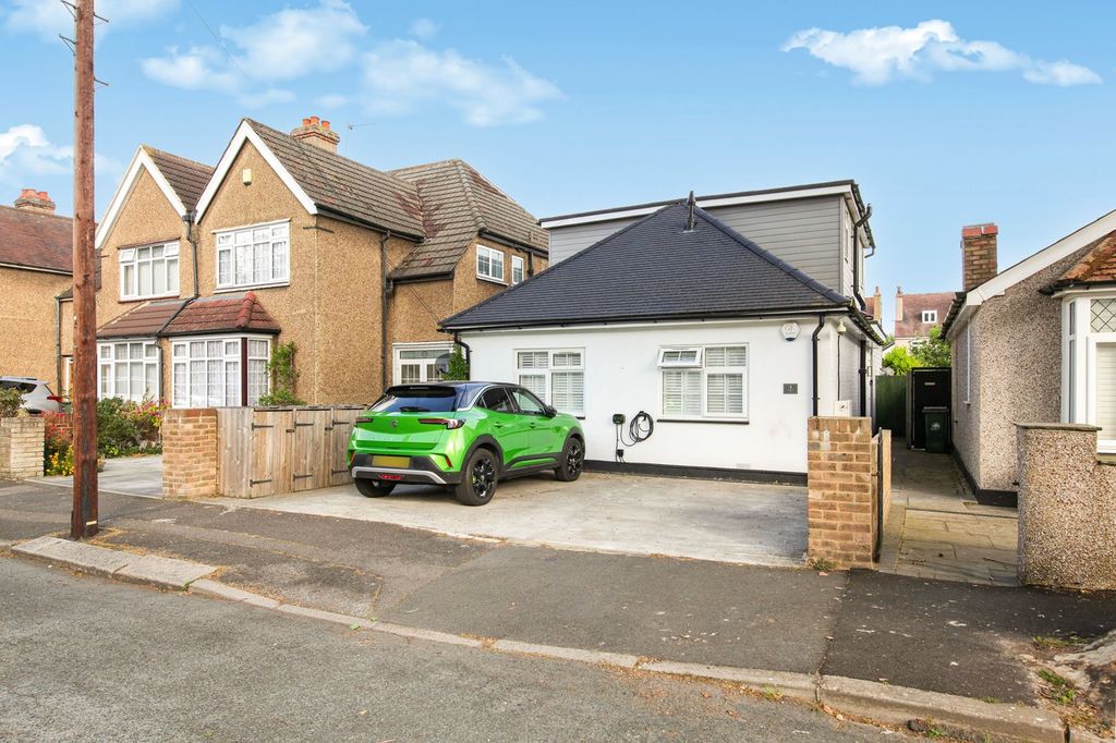 Property photo 1 of 18