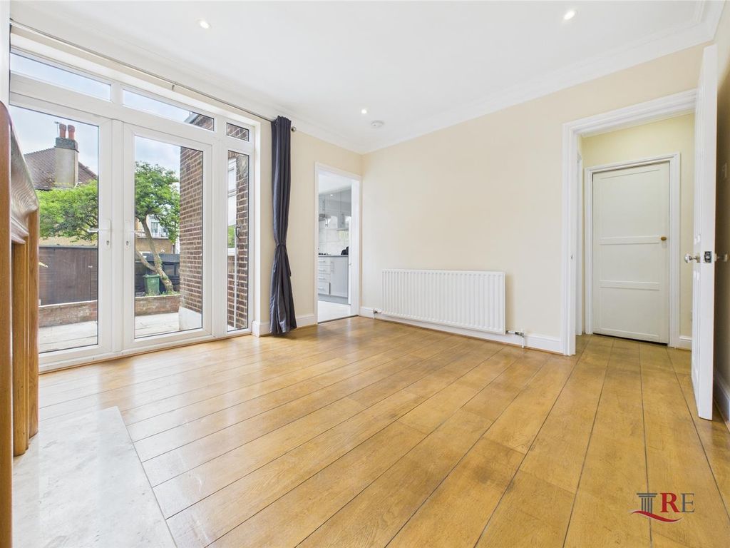 Property photo 2 of 7 Cam02489G0-Pr0154-Still004.Jpg