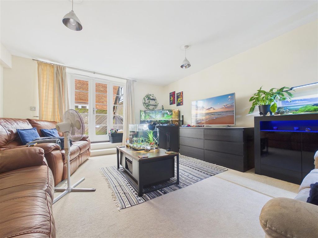 Property photo 2 of 9 Cam01407G0-Pr0150-Still002.Jpg