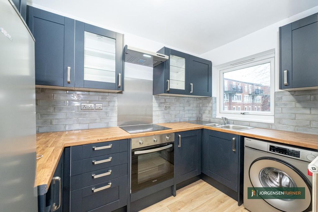 Property photo 1 of 9 Kitchen .Jpg