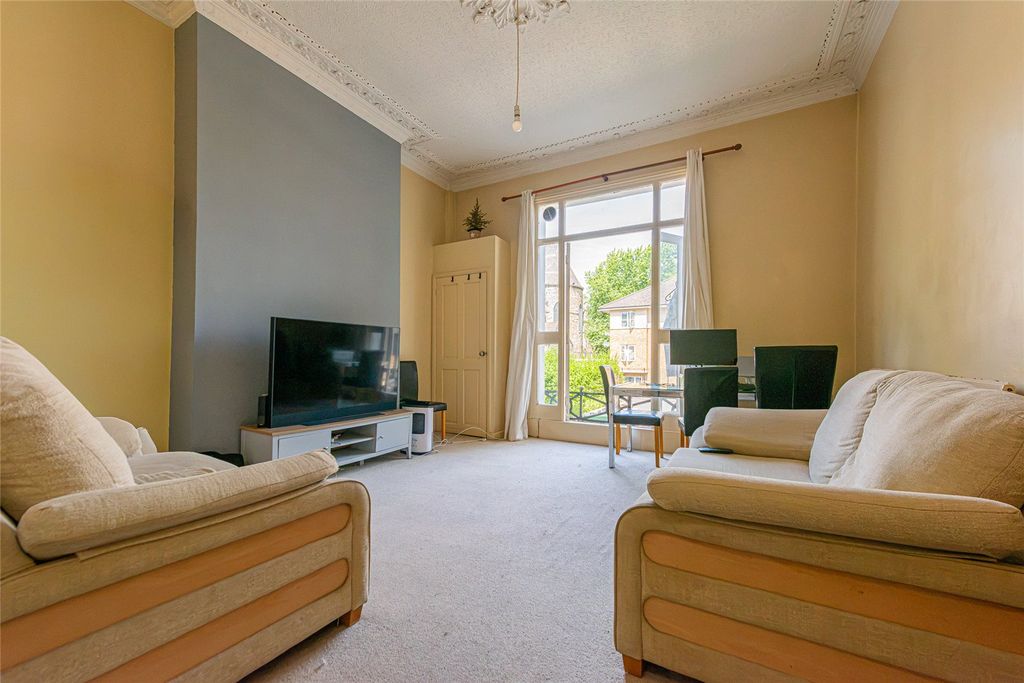 Property photo 1 of 17 Picture No. 04