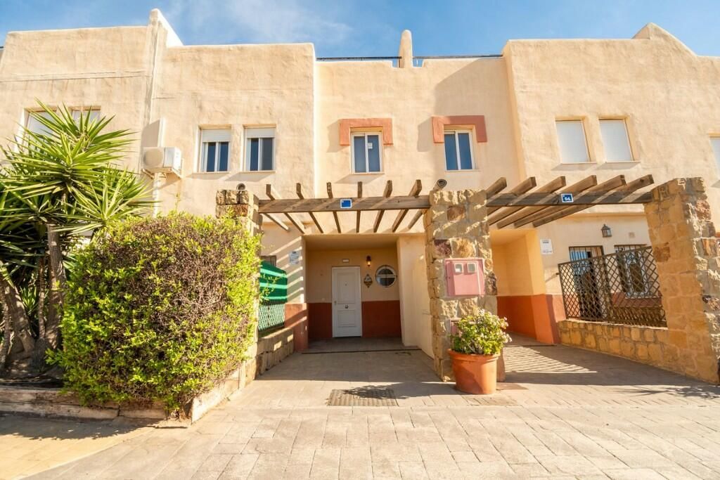 Property photo 1 of 3