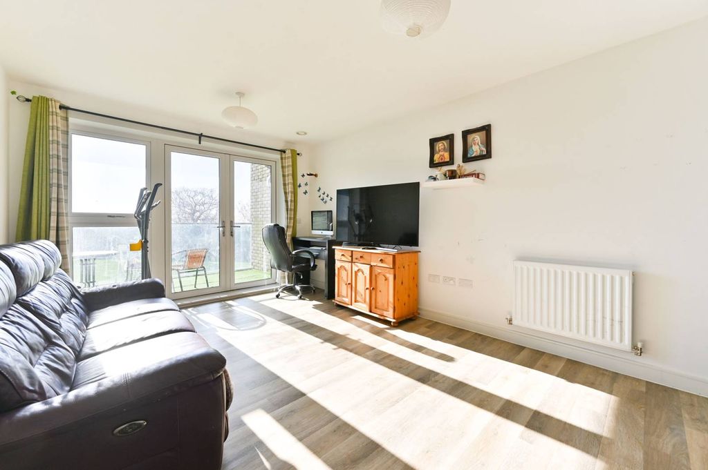 Property photo 1 of 9