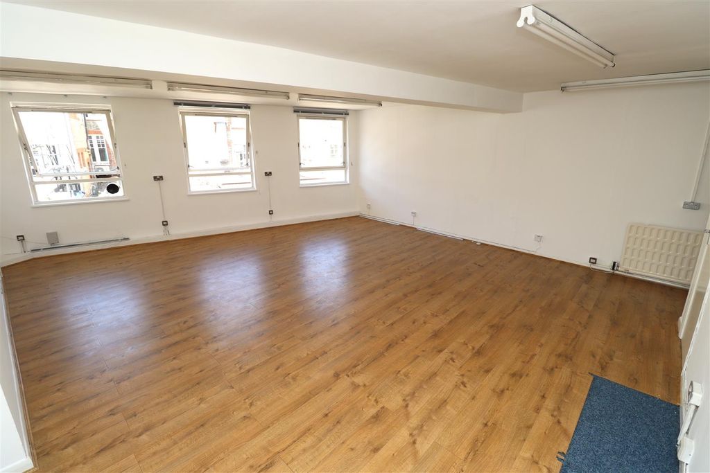Property photo 3 of 6 Img_2562.Jpg