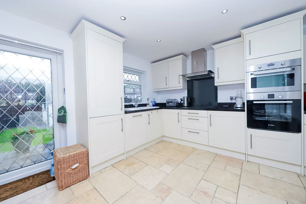 Property photo 2 of 11 4292831