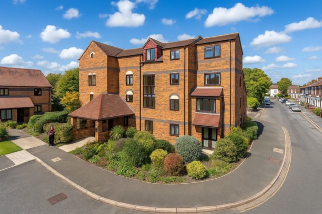 Property photo 1 of 8