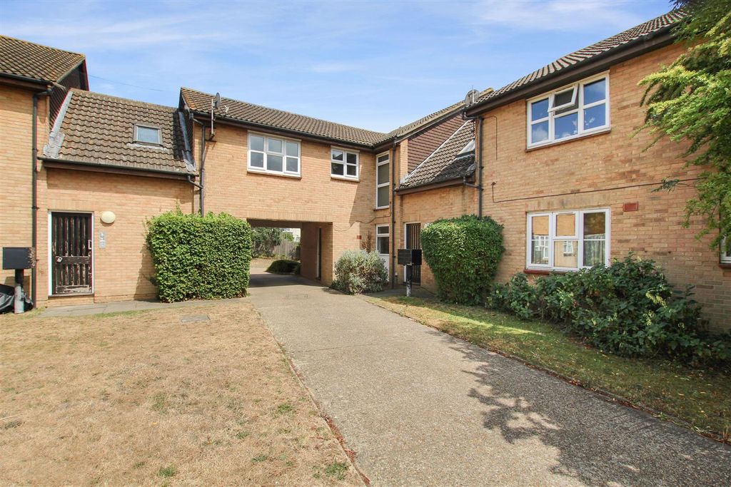 Property photo 1 of 5