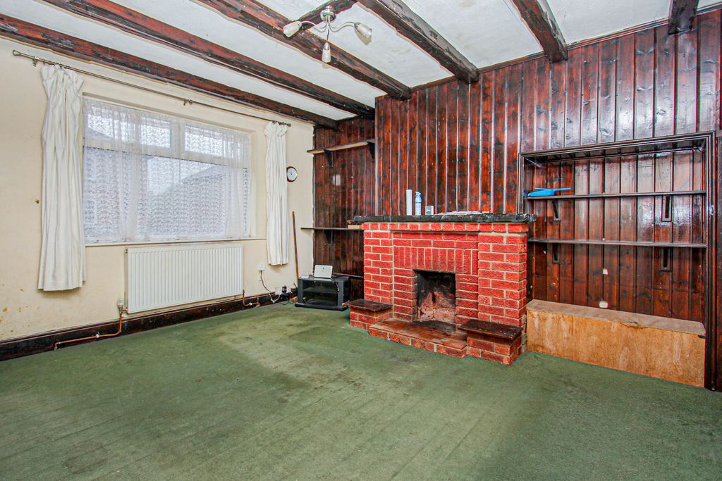Property photo 2 of 9 Lounge