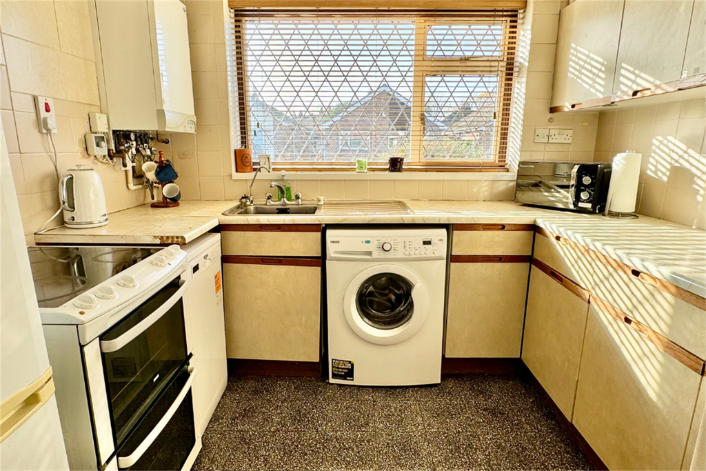 Property photo 2 of 14 Kitchen
