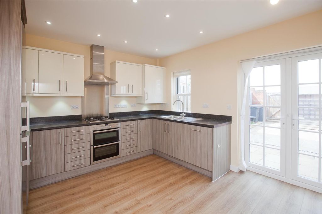 Property photo 3 of 16 A4-3340.Jpg