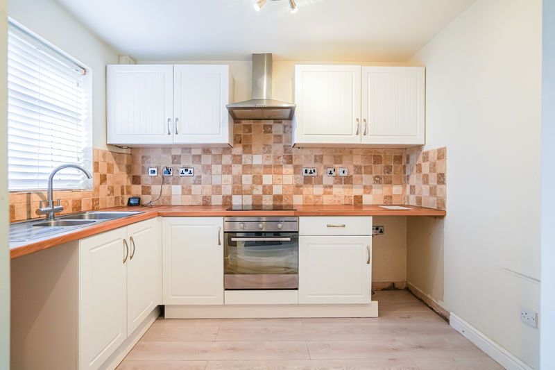 Property photo 2 of 19 Photo 12