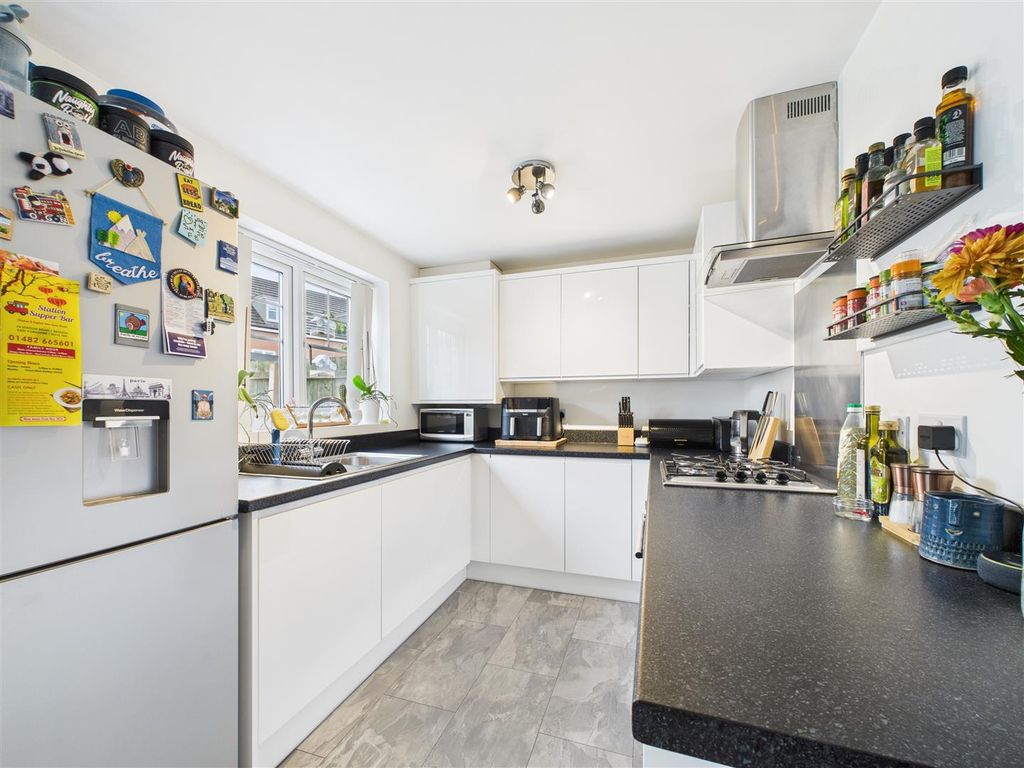 Property photo 3 of 9 Cam03303G0-Pr0231-Still003.Jpg