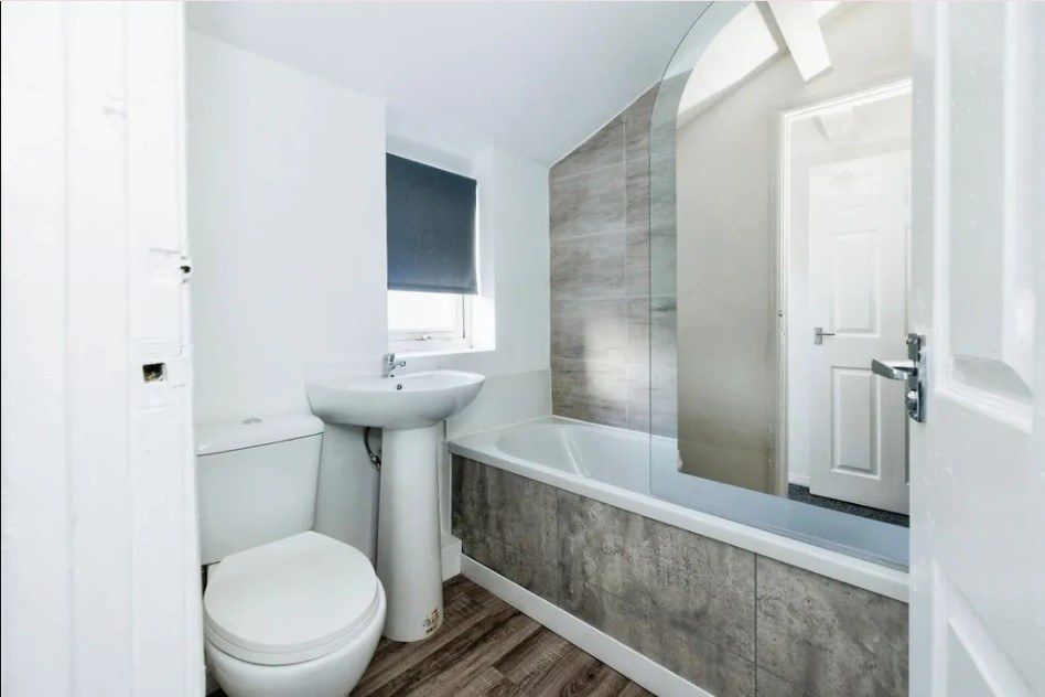 Property photo 3 of 10 Gallery