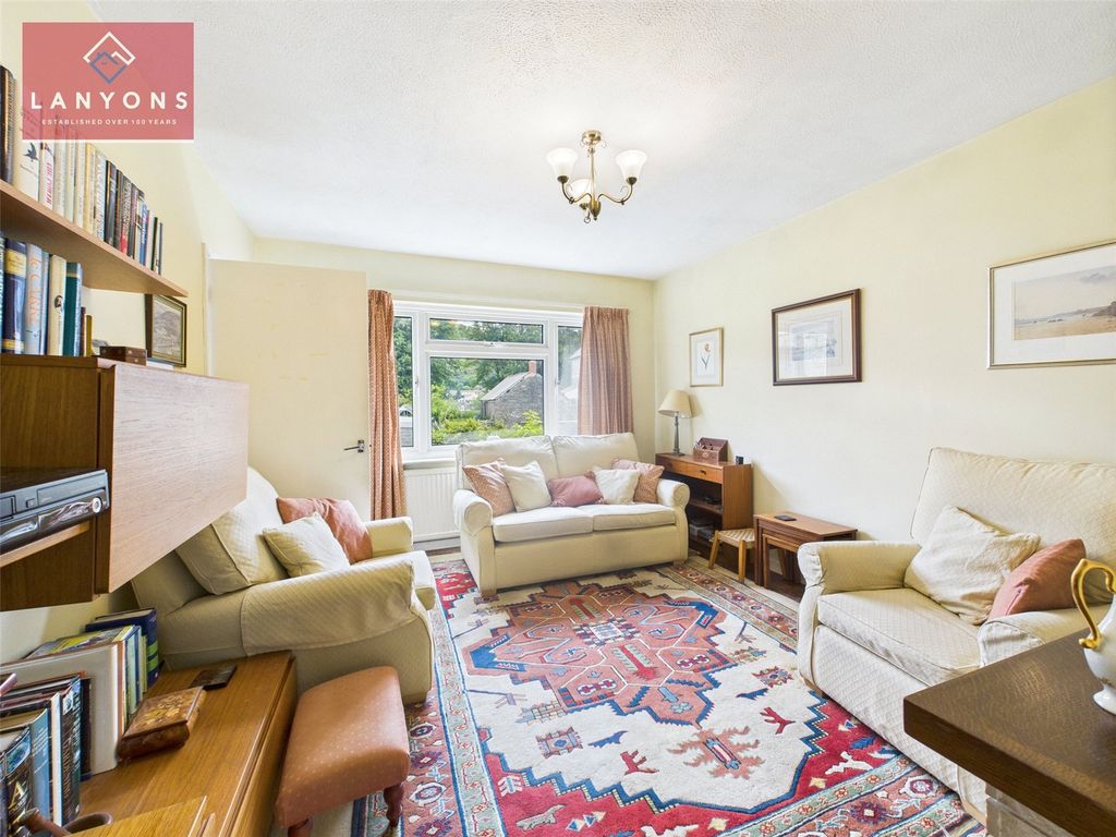Property photo 3 of 12 Picture No. 10