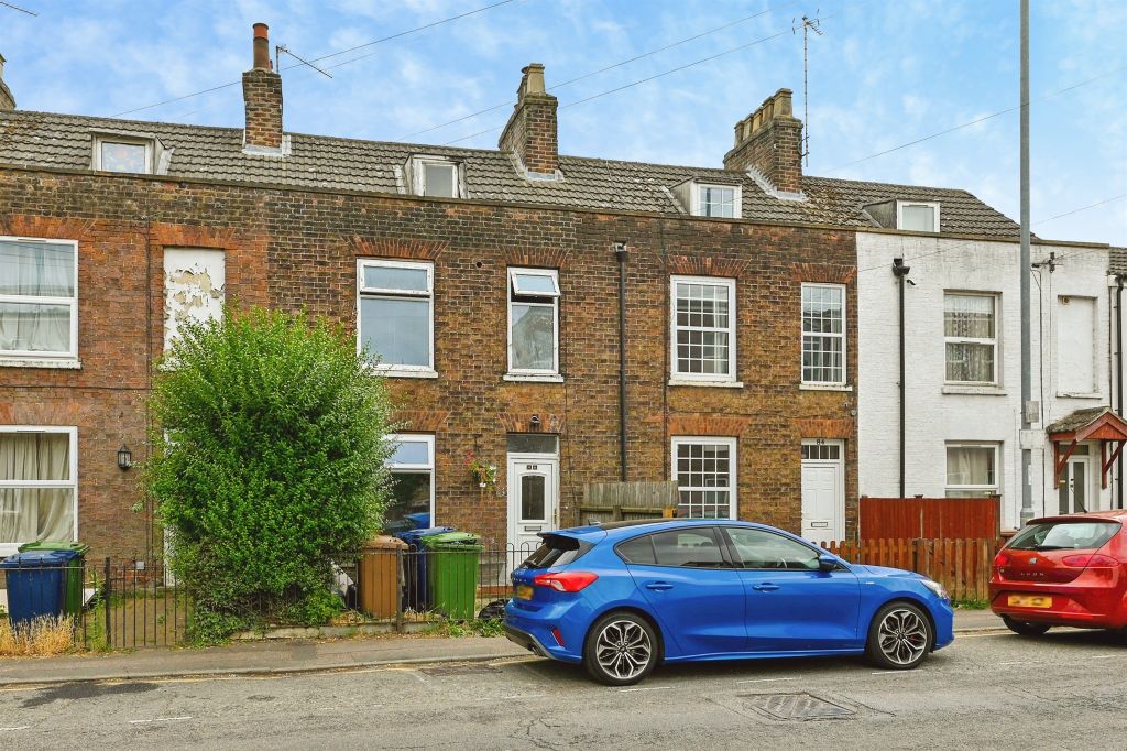 Property photo 1 of 18
