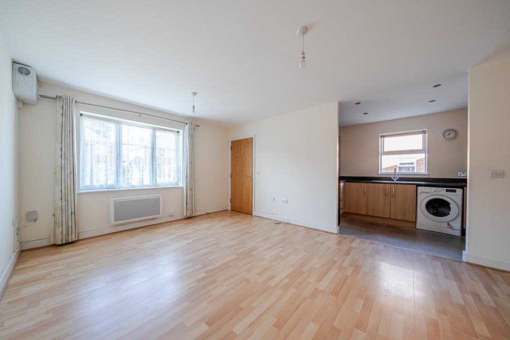 Property photo 3 of 16 Reception