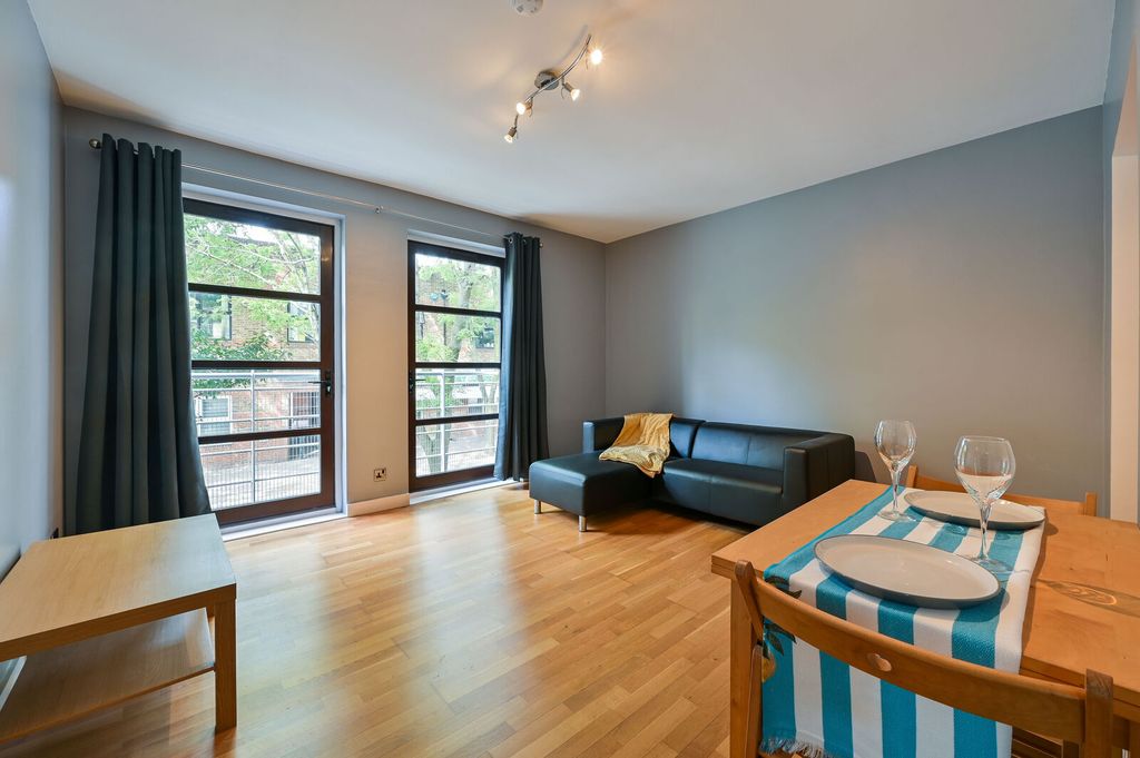 Property photo 1 of 8