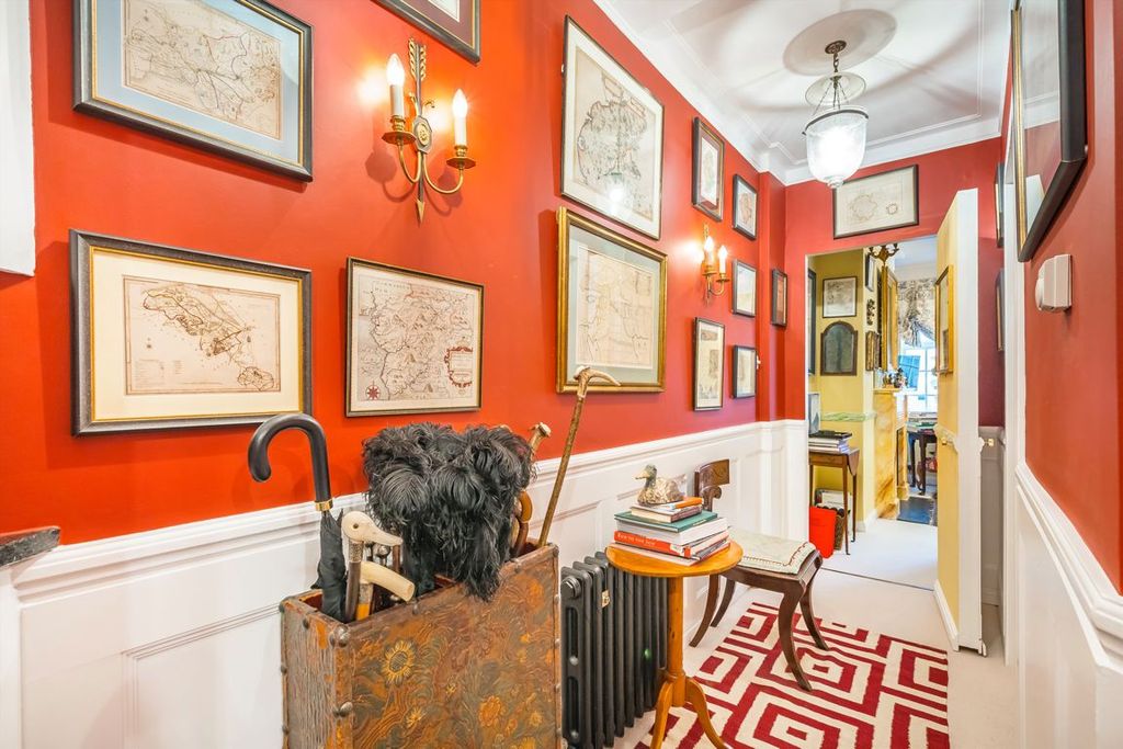 Property photo 3 of 6