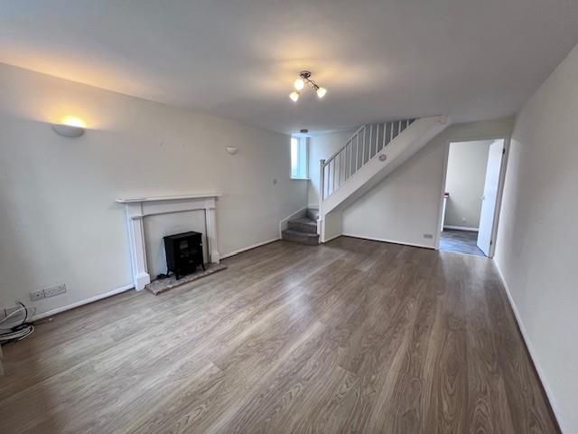 Property photo 3 of 9 15 Hoselett Field Road Lounge.Jpg