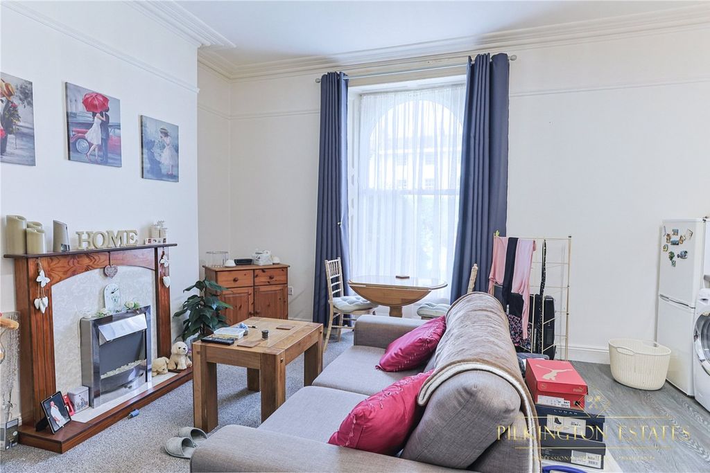 Property photo 2 of 25 4292921
