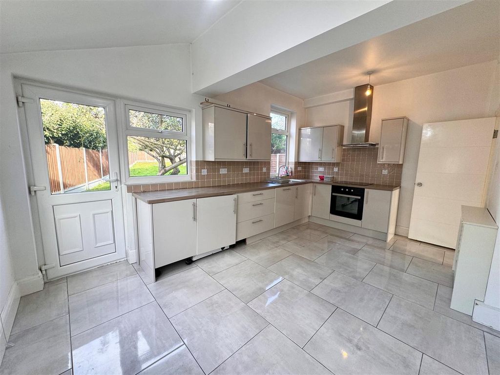 Property photo 2 of 14 Kitchen.Jpg