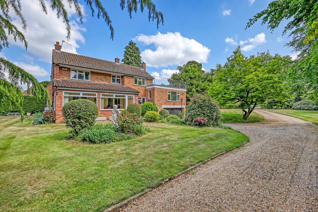 Property photo 1 of 23