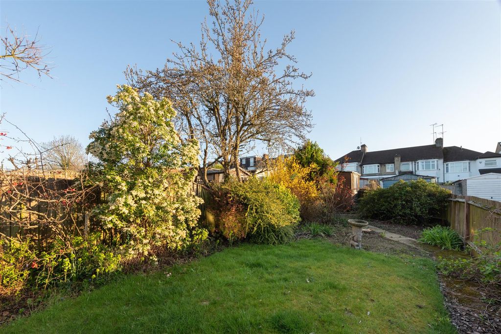 Property photo 2 of 13 Woodfield 2.Jpg