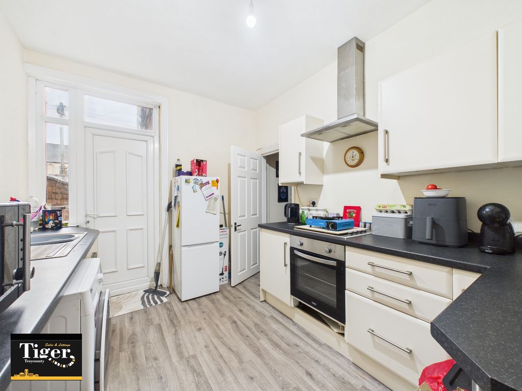 Property photo 3 of 9 Cam02176G0-Pr0747-Still003