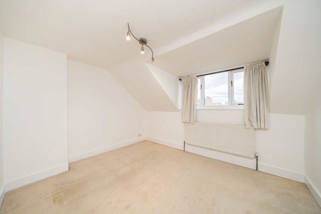 Property photo 3 of 3