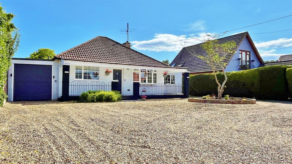 Property photo 1 of 38 Outside - Front