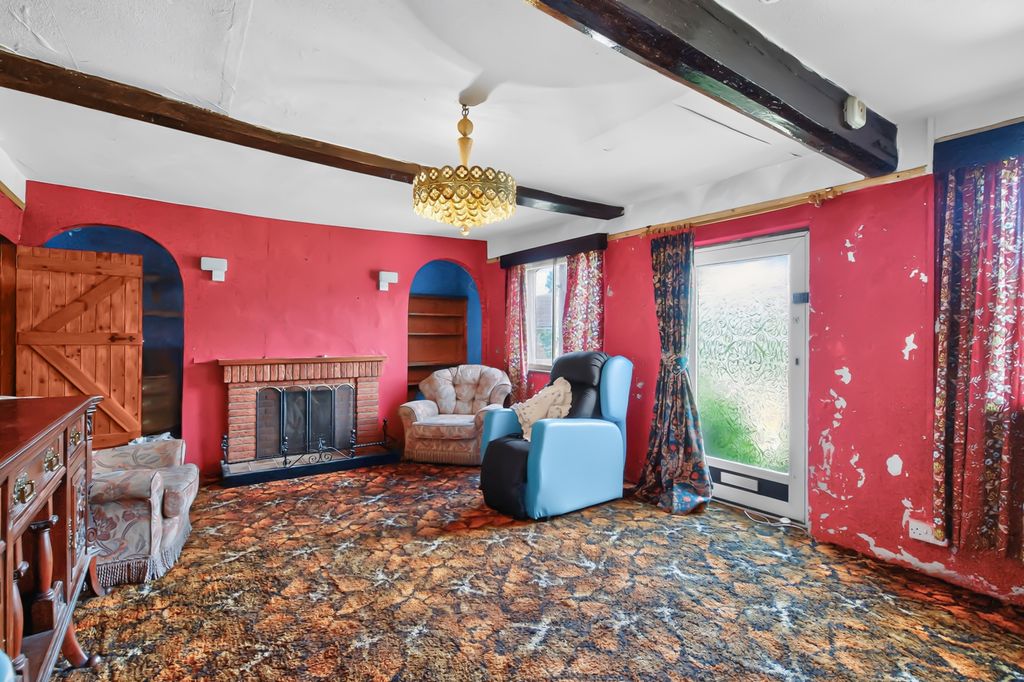 Property photo 2 of 23 Pbox-Img.Jpg