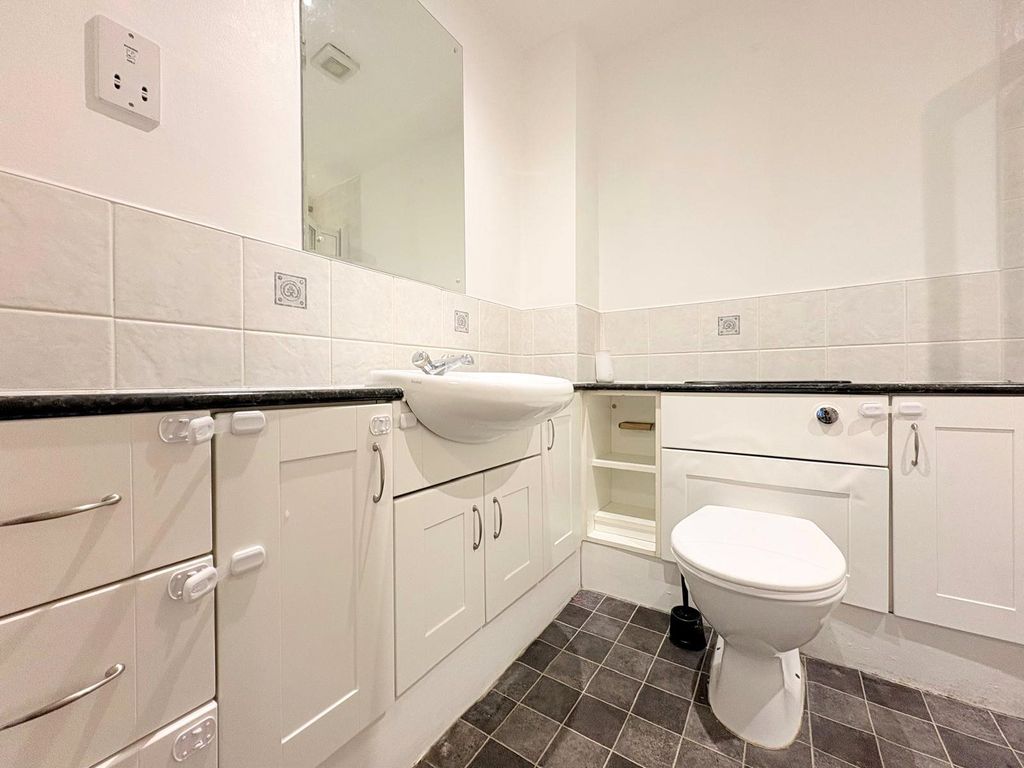 Property photo 3 of 7 Picture No. 15