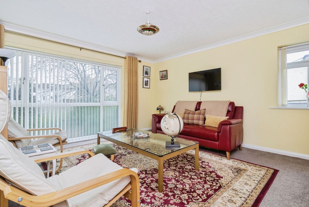 Property photo 3 of 16 Photo