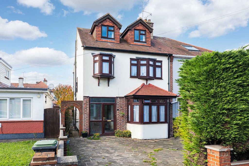 Property photo 1 of 23