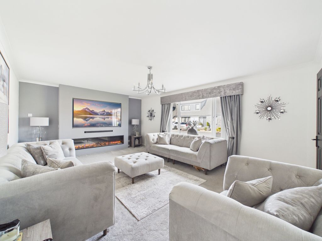 Property photo 3 of 36