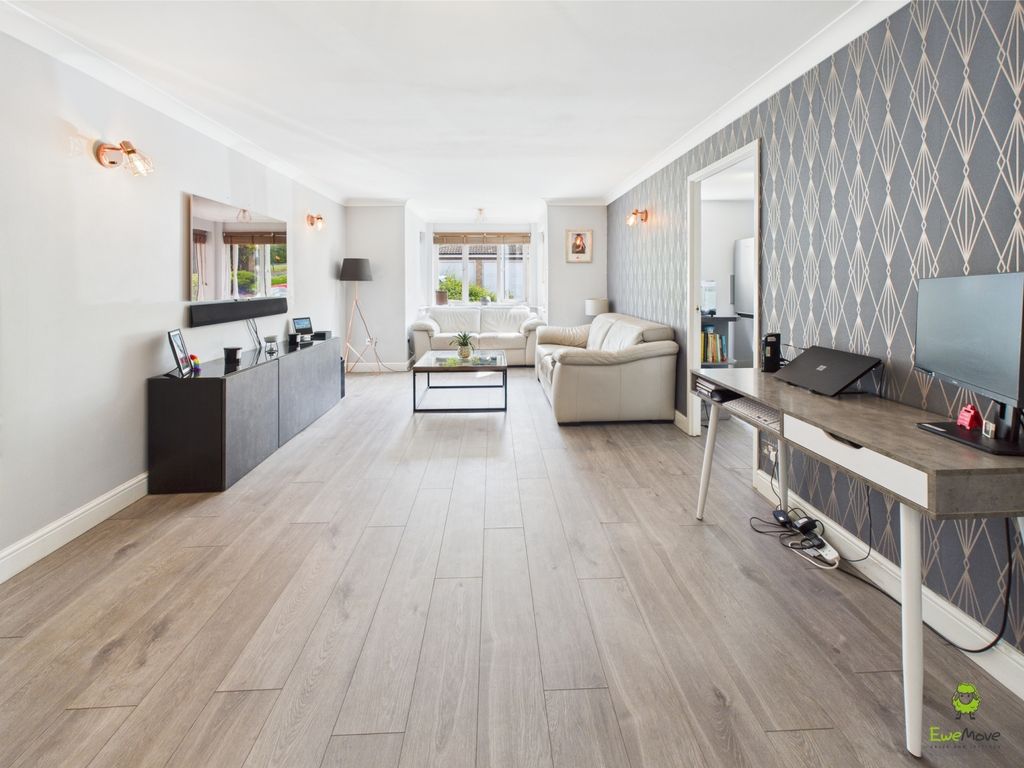Property photo 1 of 13 Presented By Nicoleta At Ewemove Bexleyheath And D