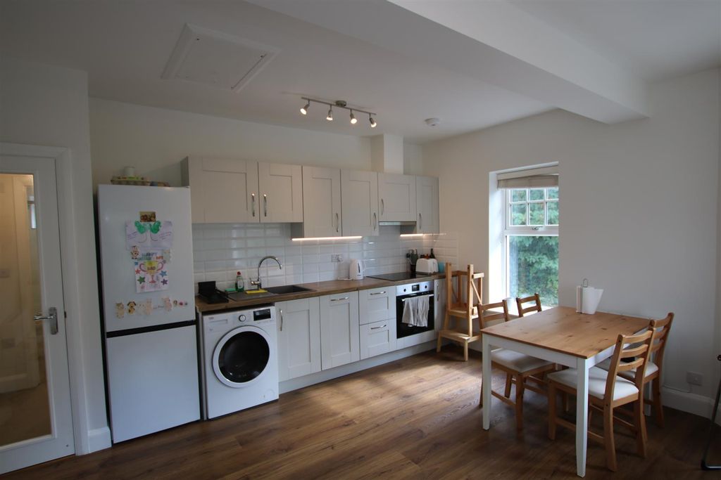 Property photo 2 of 8 Kitchen.Jpg