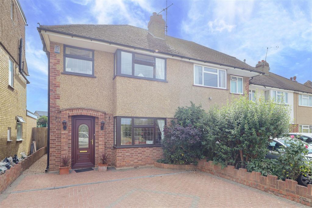 Property photo 1 of 13 External