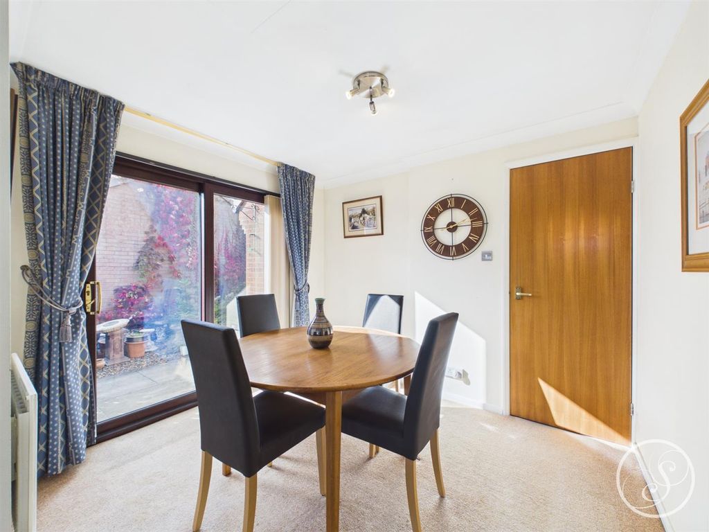 Property photo 3 of 14 Dining Room