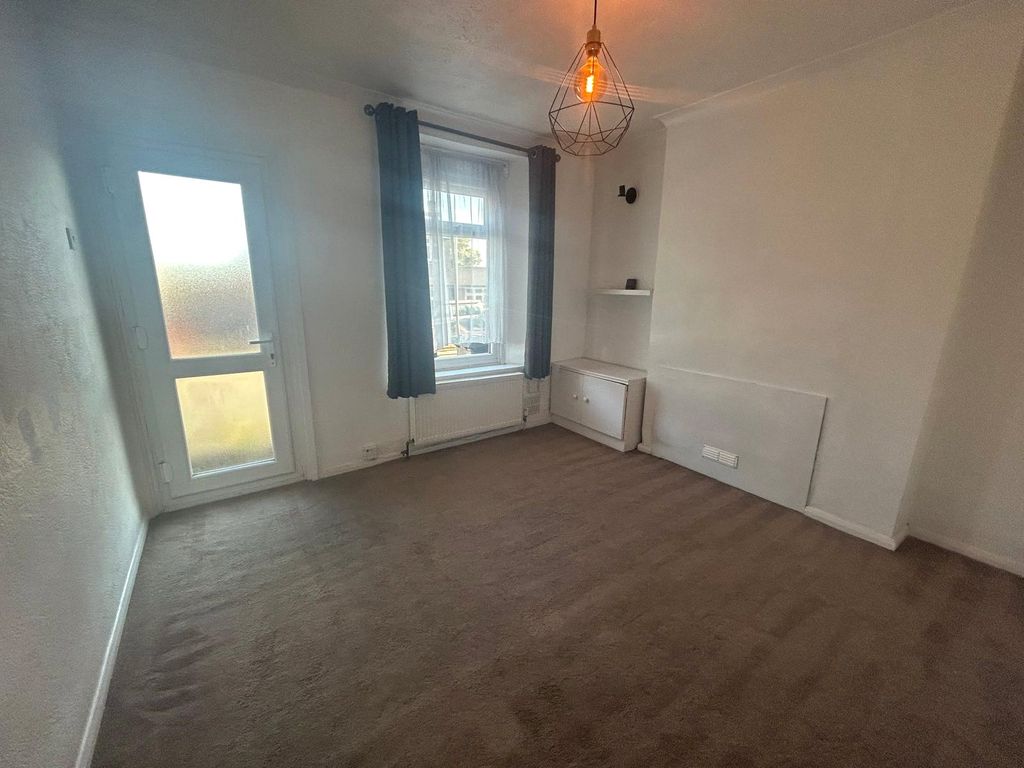 Property photo 2 of 10 Picture No. 25