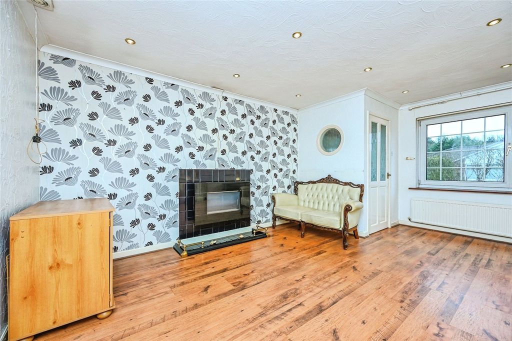 Property photo 3 of 17 Picture No. 04