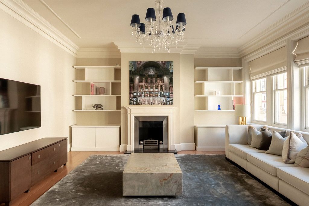 Property photo 2 of 20 Reception Room