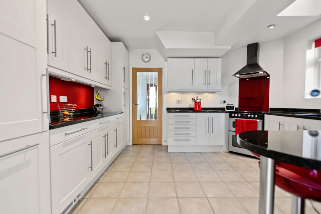 Property photo 2 of 23 Kitchen