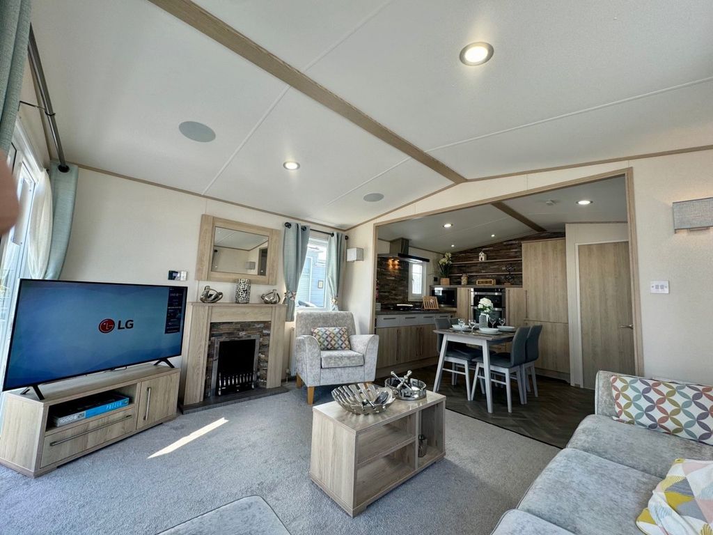 Property photo 2 of 16 Abi Malham 2019 Car0026686 85842974.Jpeg