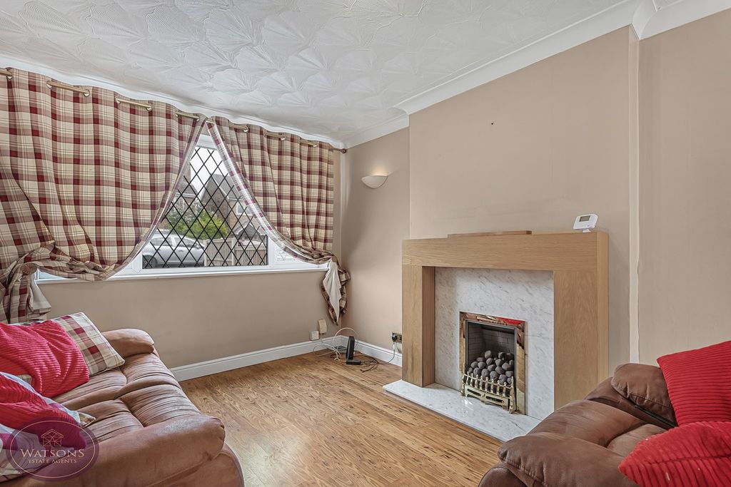 Property photo 2 of 32